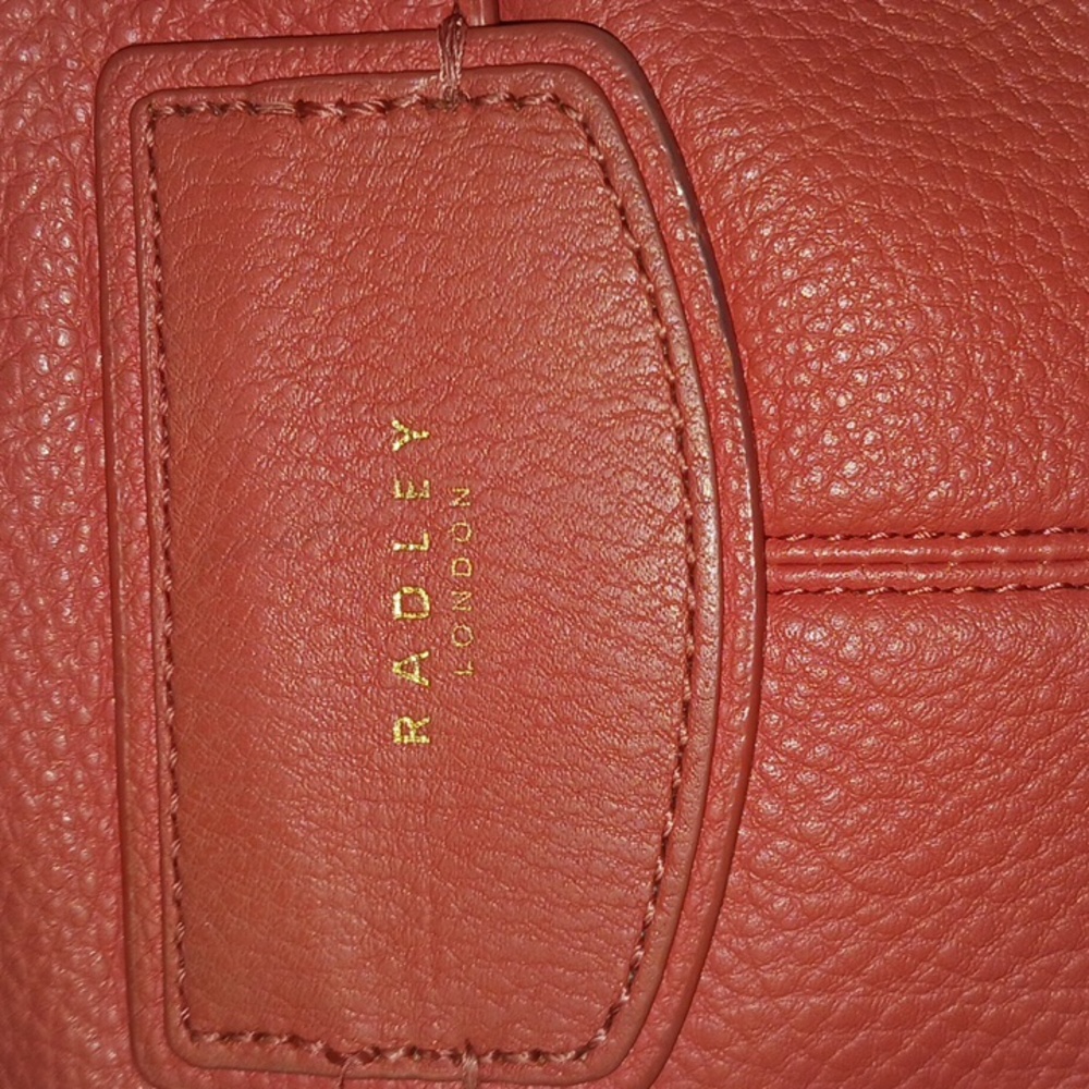 Handbag - Picture 2 of 10